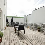 Spacious Apartment With Huge Shared Terrace And Grill Located Between City Centre And Donau River
